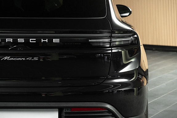 Porsche Macan 4S 4 of 30