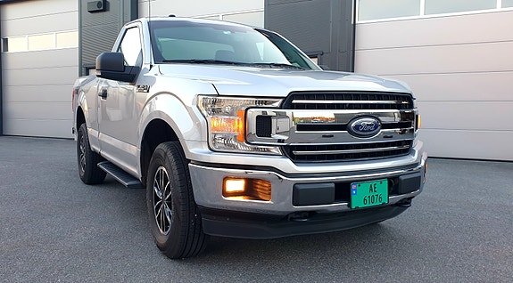 Ford F-150 2 of 5