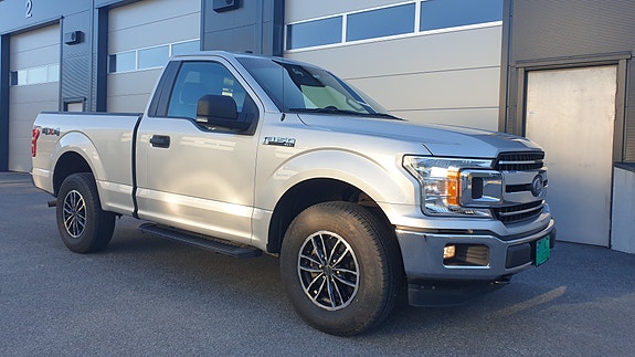 Ford F-150 3 of 5