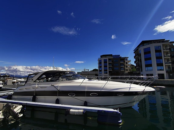 Bavaria 35 Sport 2 x Volvo Penta D6 370 - 42 knop. Skipsreg, finans 5 of 22