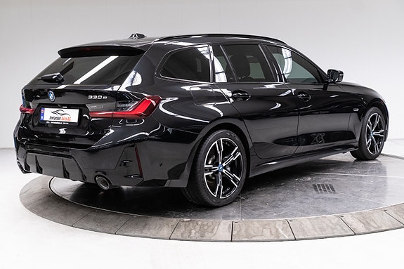 BMW 330e 20 of 30