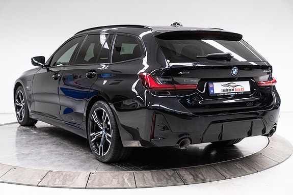 BMW 330e 16 of 30