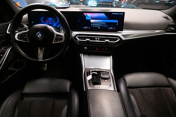 BMW 330e 24 of 30