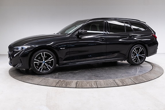 BMW 330e 13 of 30