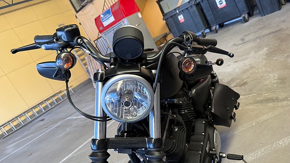 Harley-Davidson XL 883N Iron 28 of 29