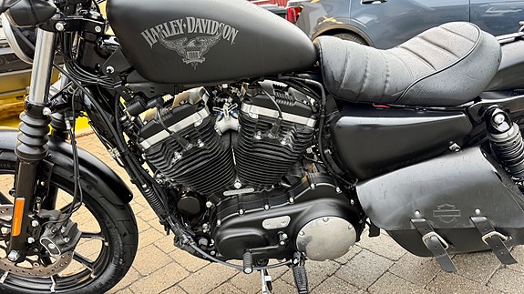 Harley-Davidson XL 883N Iron 18 of 29