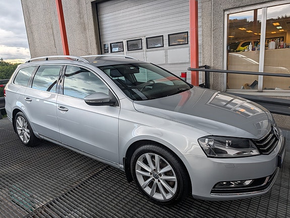 Volkswagen Passat 6 of 30