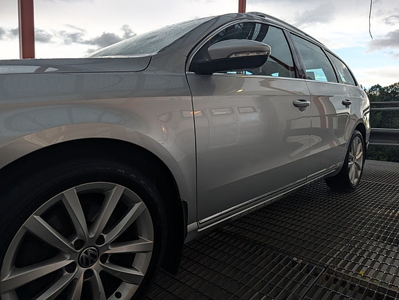 Volkswagen Passat 14 of 30
