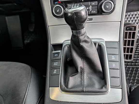 Volkswagen Passat 28 of 30
