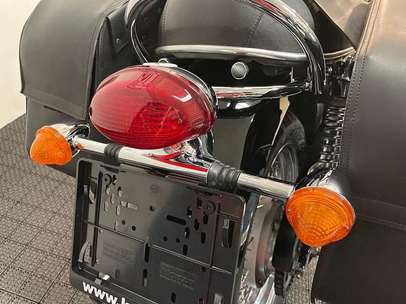 Triumph Bonneville T100 12 of 30