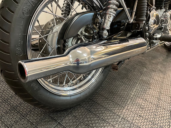 Triumph Bonneville T100 21 of 30