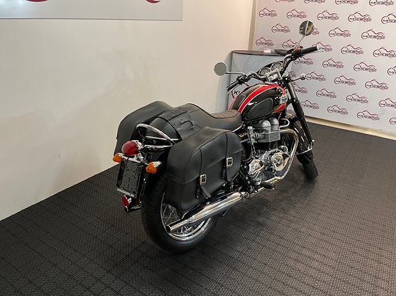 Triumph Bonneville T100 8 of 30