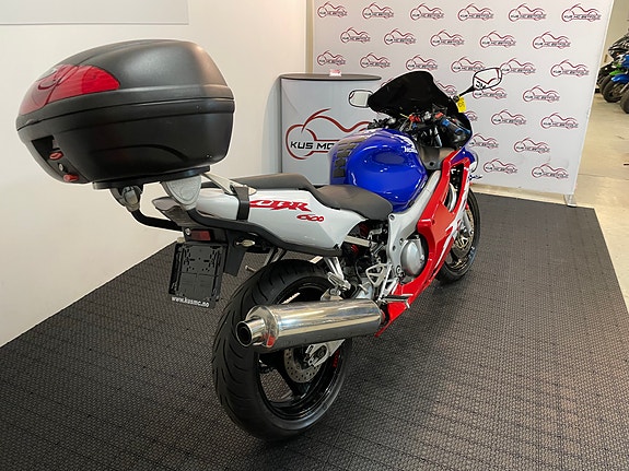 Honda CBR 600 F 10 of 30