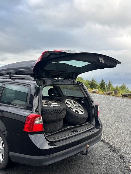 Volvo V70 10 of 30