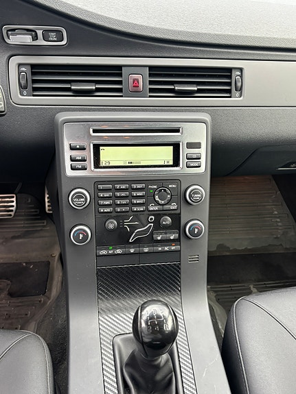 Volvo V70 14 of 30