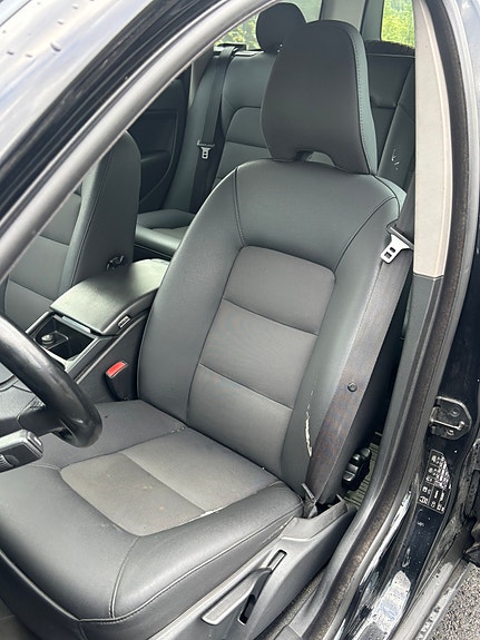Volvo V70 12 of 30