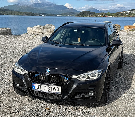 BMW 318d 2 of 5