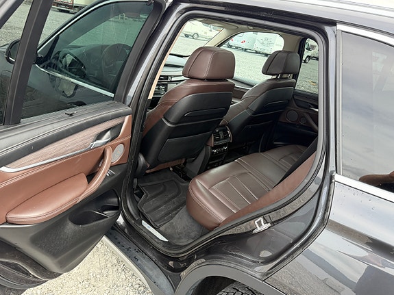 BMW X5 21 of 30