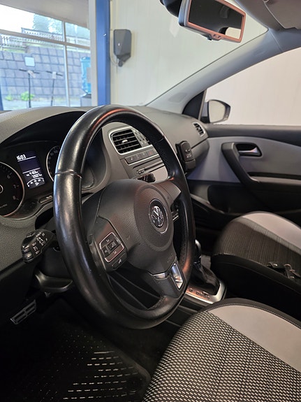 Volkswagen Polo 7 of 16
