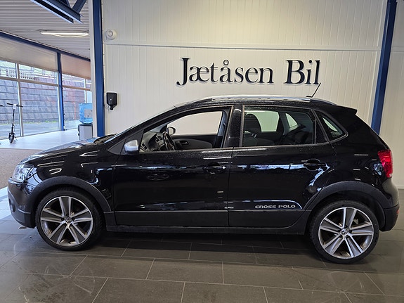 Volkswagen Polo 2 of 16