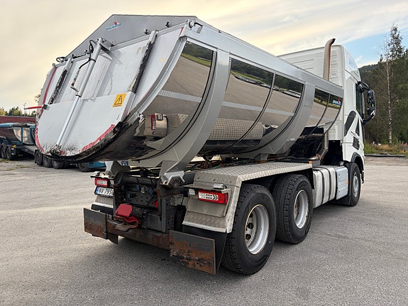 Volvo FH540 6x4 maur dumper Brøyterigget med salt hydraulikk 10 of 18