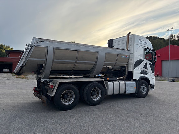 Volvo FH540 6x4 maur dumper Brøyterigget med salt hydraulikk 7 of 18