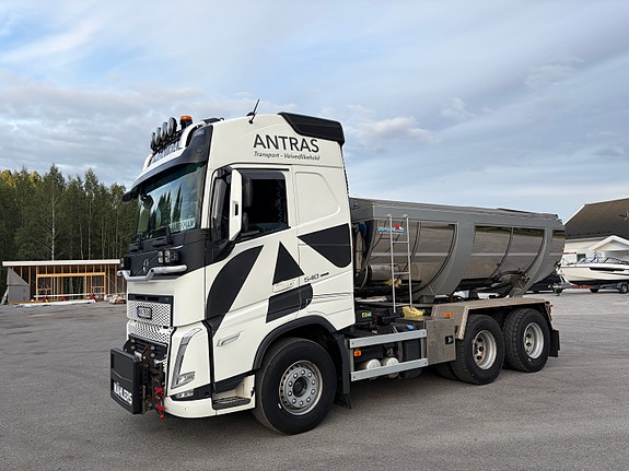 Volvo FH540 6x4 maur dumper Brøyterigget med salt hydraulikk 2 of 5