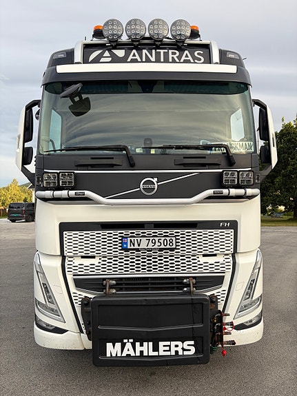 Volvo FH540 6x4 maur dumper Brøyterigget med salt hydraulikk 4 of 5