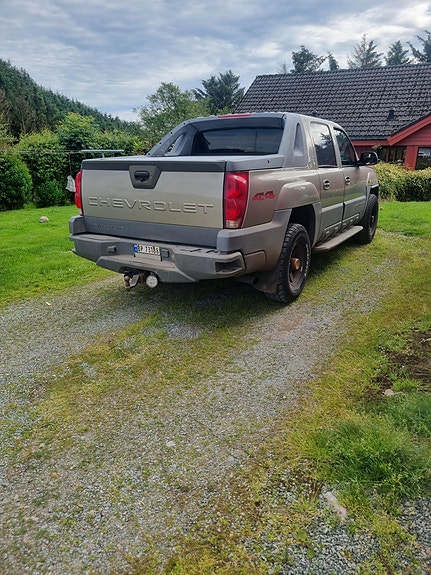 Chevrolet Avalanche 3 of 8
