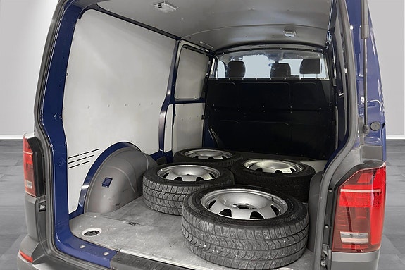 Volkswagen Transporter 9 of 14