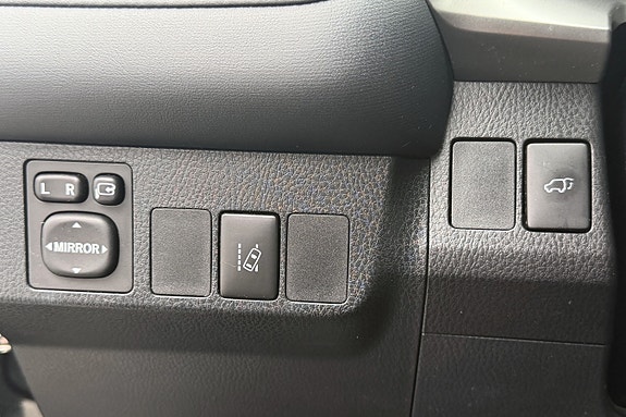 Toyota RAV4 29 of 30