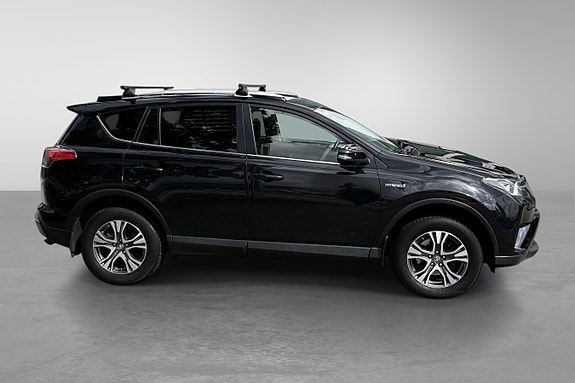 Toyota RAV4 3 of 5