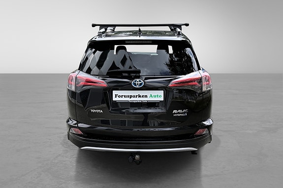 Toyota RAV4 7 of 30