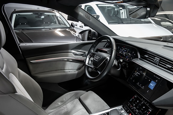 Audi e-tron Sportback 23 of 23
