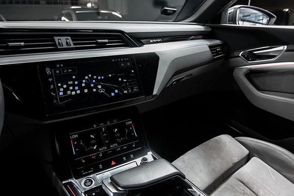 Audi e-tron Sportback 13 of 23