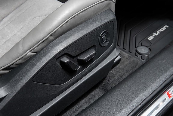 Audi e-tron Sportback 22 of 23