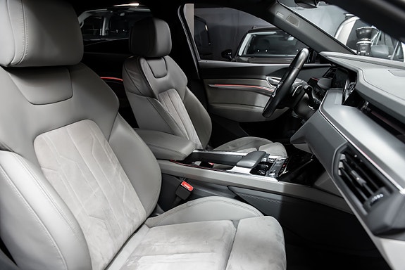 Audi e-tron Sportback 21 of 23