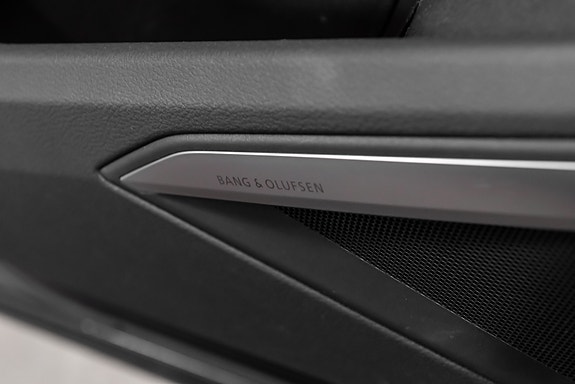 Audi e-tron Sportback 18 of 23