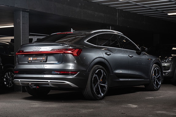 Audi e-tron Sportback 2 of 23