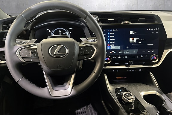 Lexus RZ450e 11 of 20