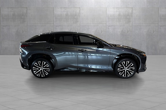 Lexus RZ450e 6 of 20