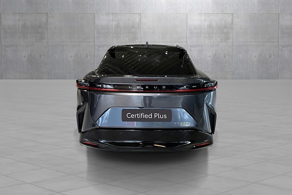Lexus RZ450e 4 of 5