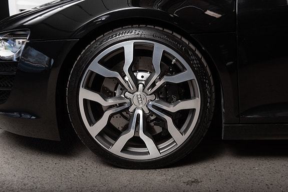 Audi R8 12 of 30