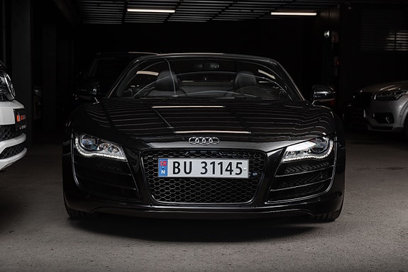 Audi R8 4 of 5