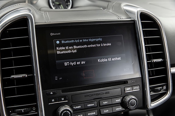 Porsche Cayenne 19 of 30