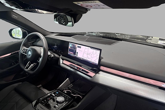 BMW i5 16 of 22