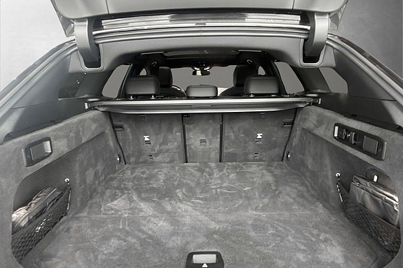 BMW i5 19 of 22