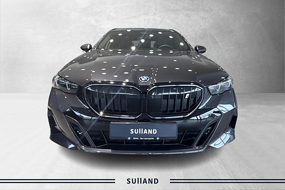 BMW i5 8 of 22