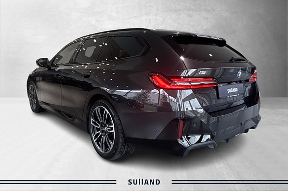 BMW i5 3 of 22