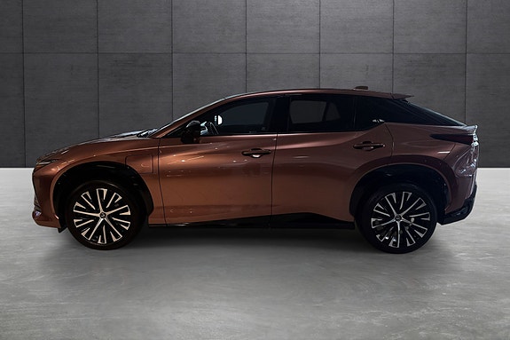 Lexus RZ450e 2 of 24